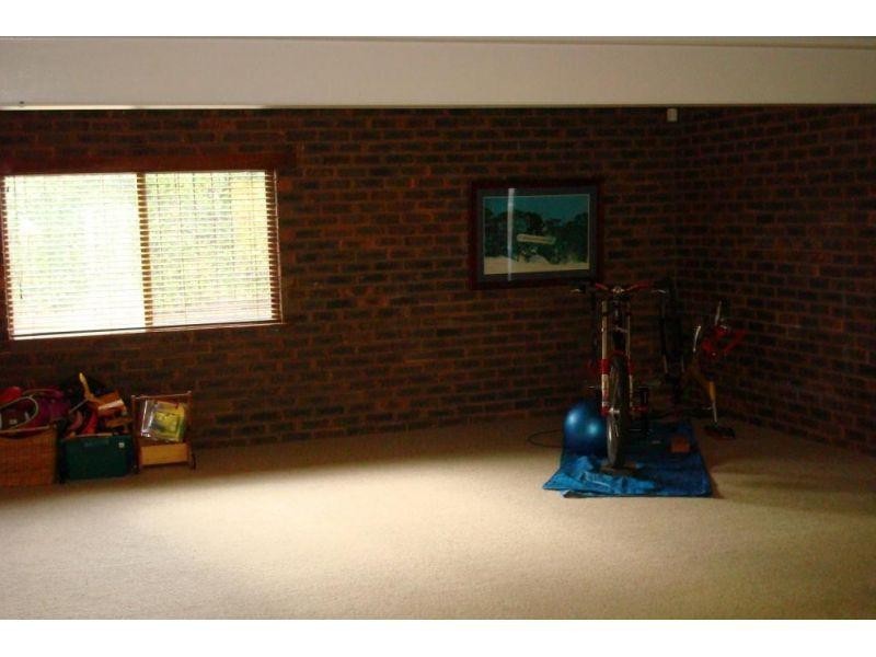 8 Catamaran, Manly West QLD 4179