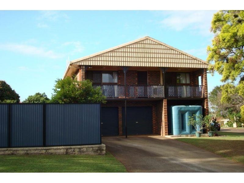 8 Catamaran, Manly West QLD 4179