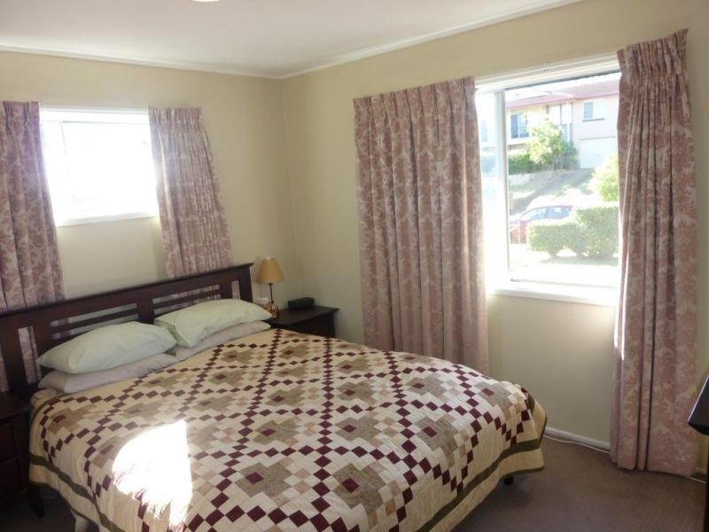 8 Nemarra Street, Wynnum West QLD 4178