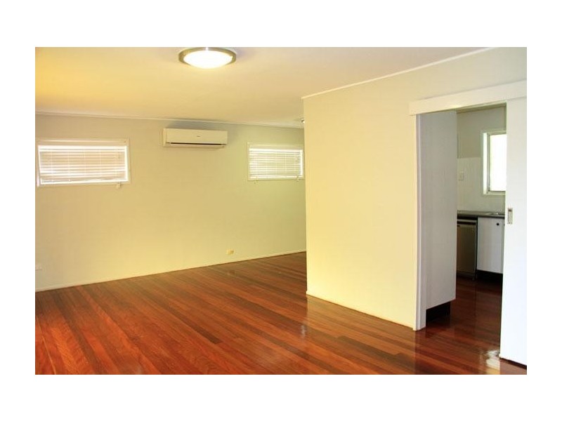 9 Orsan Street, Wynnum West QLD 4178