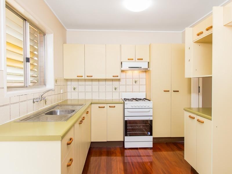 9 Orsan Street, Wynnum West QLD 4178
