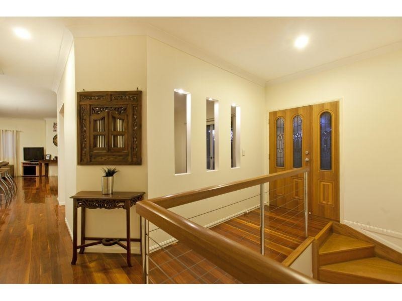 27 Sweetapple Place, Manly West QLD 4179