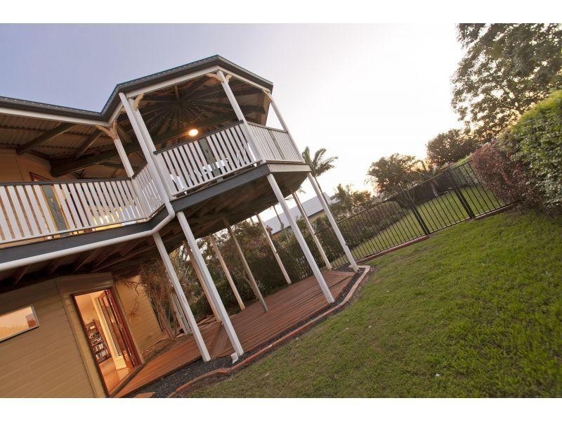27 Sweetapple Place, Manly West QLD 4179