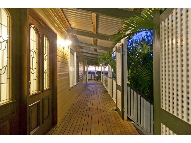 27 Sweetapple Place, Manly West QLD 4179