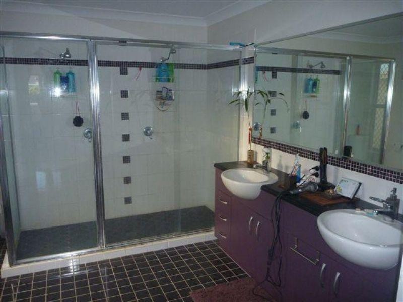 186 Hargraves Road, Wakerley QLD 4154