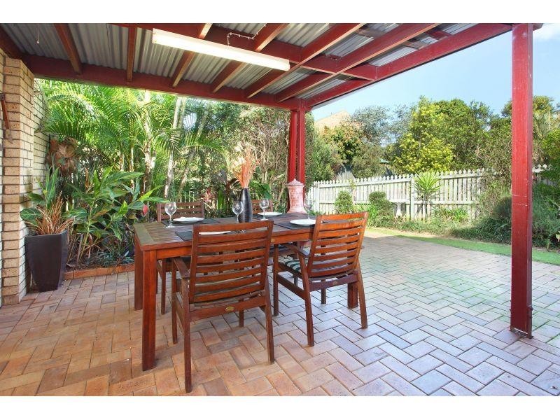 11 Eadie Place, Wynnum West QLD 4178