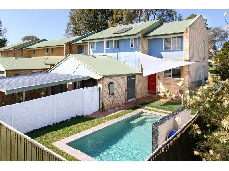 11 Eadie Place, Wynnum West QLD 4178