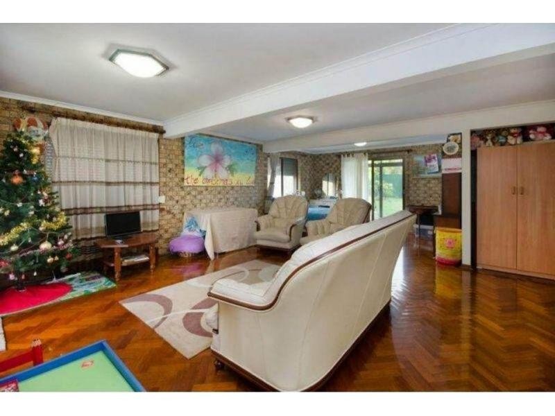 10 Horsley, Belmont QLD 4153