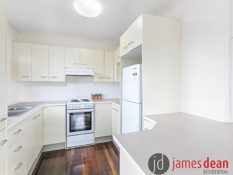 10 Wilfred Street, Lota QLD 4179