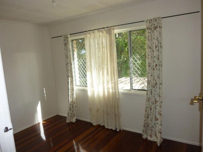 10  Wilfred Street, Lota QLD 4179