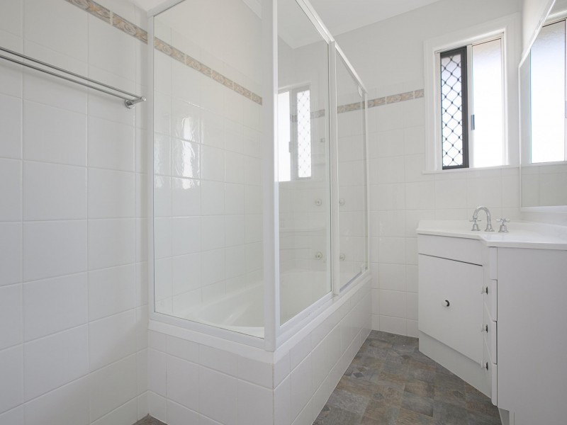 12 Rickston Street, Manly West QLD 4179