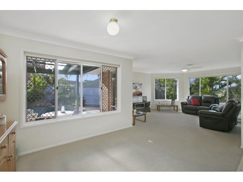 15  Christina Place, Belmont QLD 4153