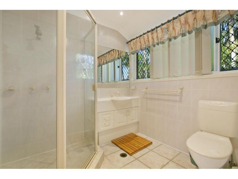 15  Christina Place, Belmont QLD 4153