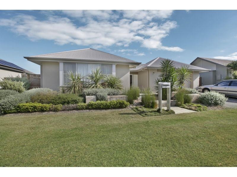 28 Esk Street, Wakerley QLD 4154