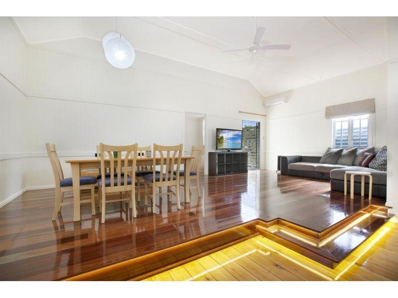 13 Keats Street, Cannon Hill QLD 4170