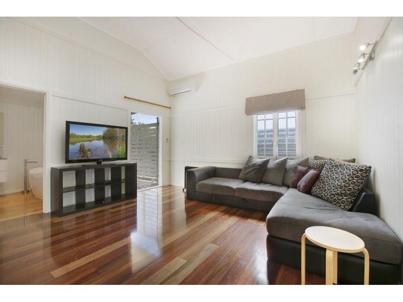 13 Keats Street, Cannon Hill QLD 4170