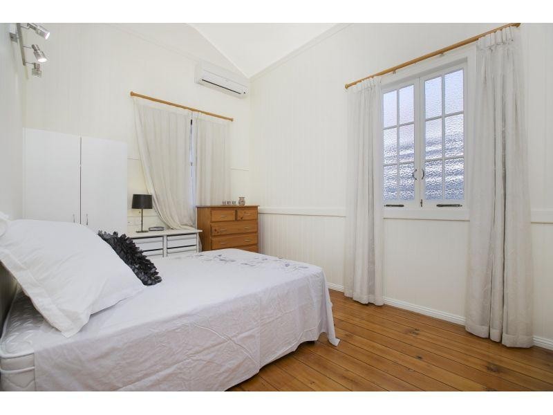 13 Keats Street, Cannon Hill QLD 4170