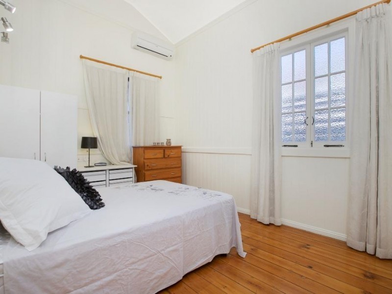 13 Keats Street, Cannon Hill QLD 4170