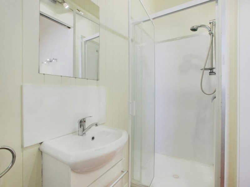 13 Keats Street, Cannon Hill QLD 4170