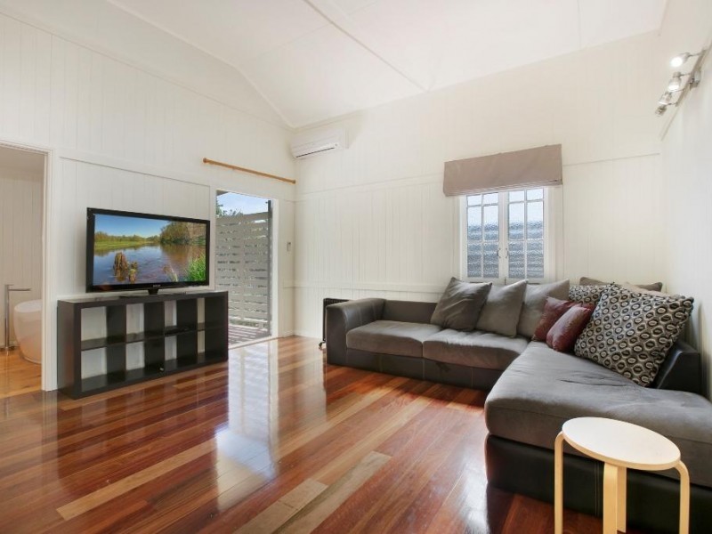 13 Keats Street, Cannon Hill QLD 4170