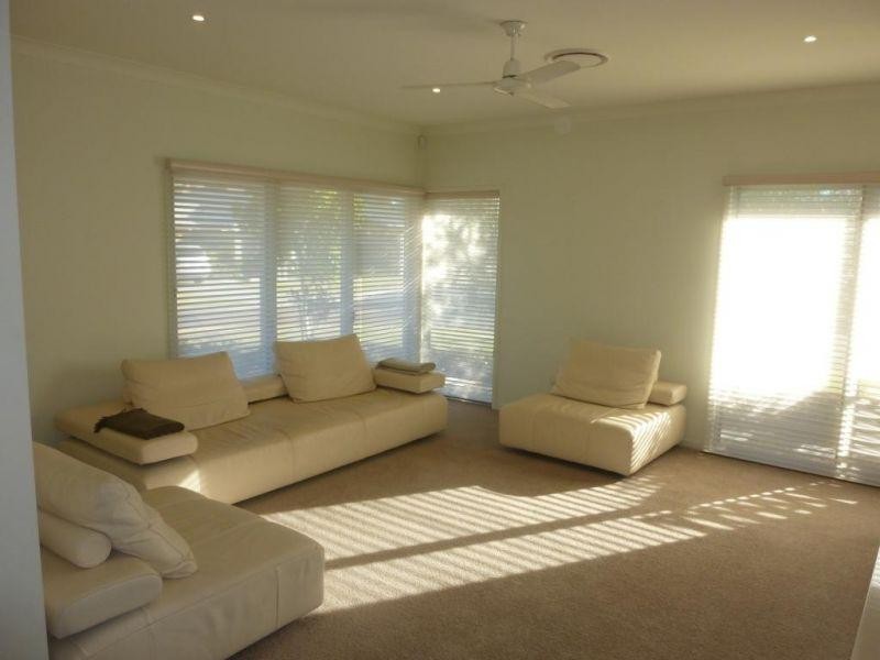 2 Franklin Street, Wakerley QLD 4154