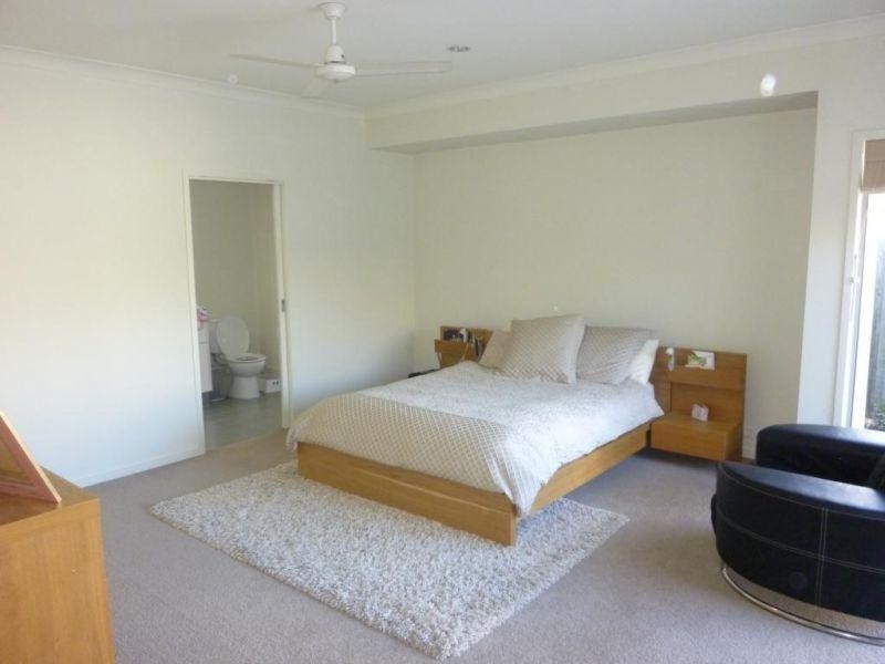 2 Franklin Street, Wakerley QLD 4154