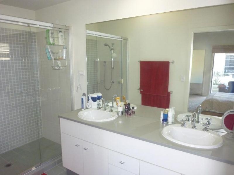 2 Franklin Street, Wakerley QLD 4154
