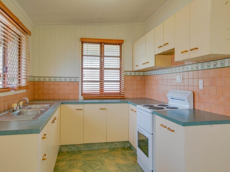 22 Daniel Street, Lota QLD 4179