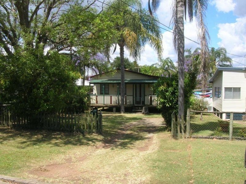 22 Daniel Street, Lota QLD 4179