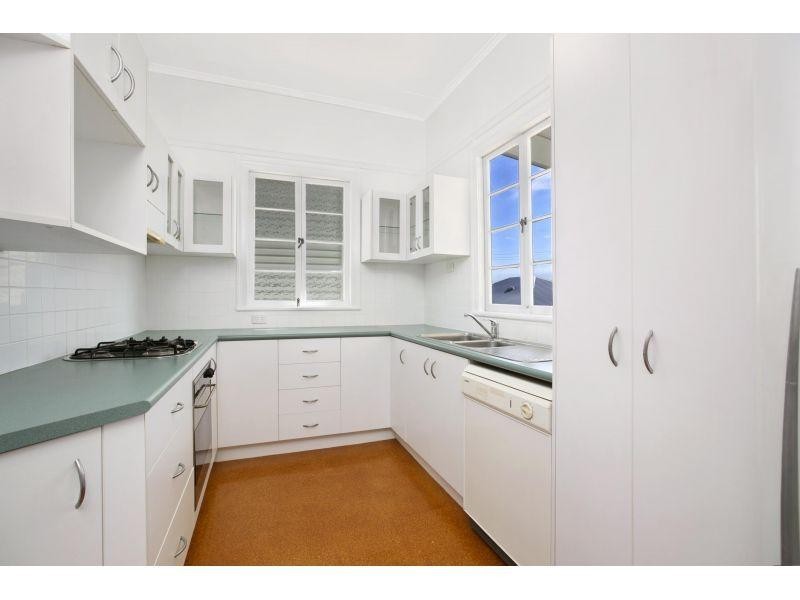 29 Parkview Avenue, Wynnum QLD 4178