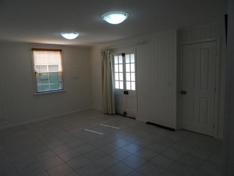 12b Boxgrove Avnue, Wynnum West QLD 4178