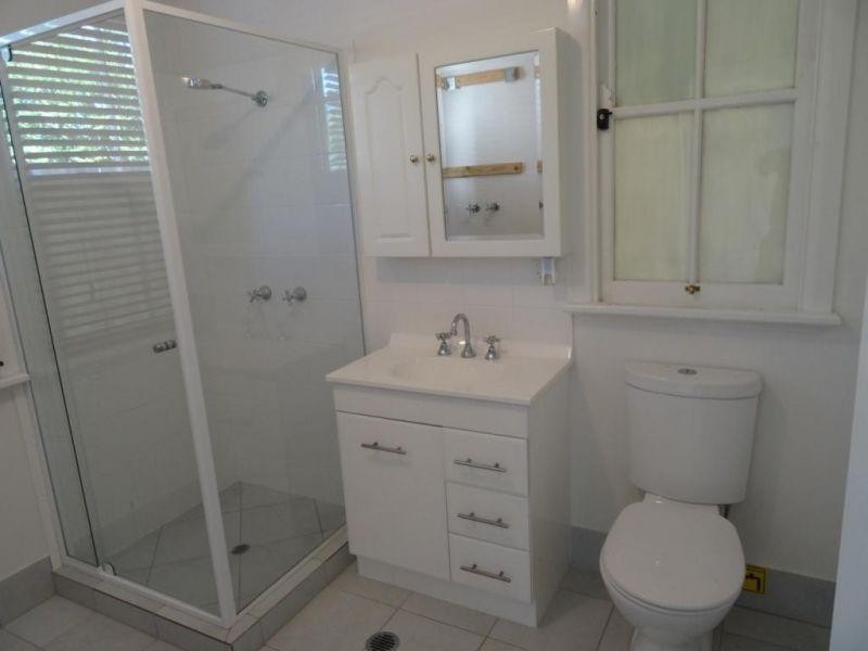 12b Boxgrove Avnue, Wynnum West QLD 4178