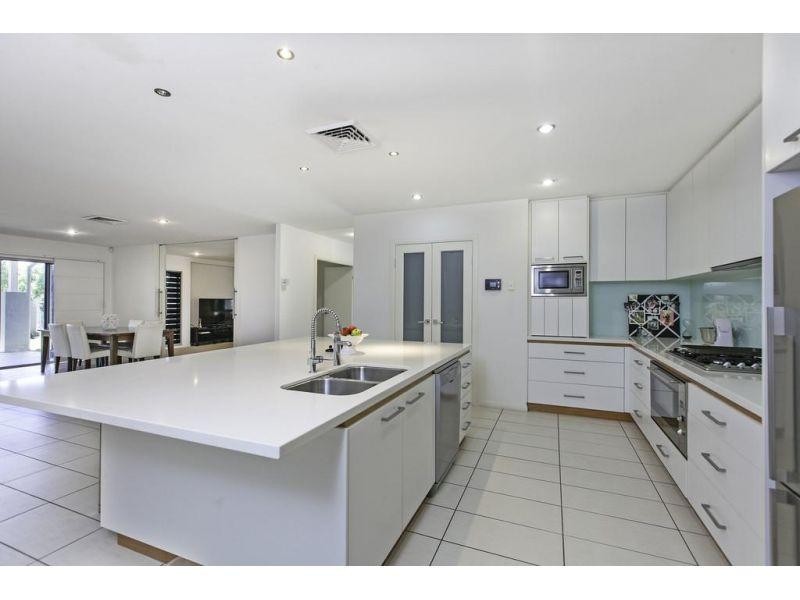 40 Gumdale Street, Wakerley QLD 4154