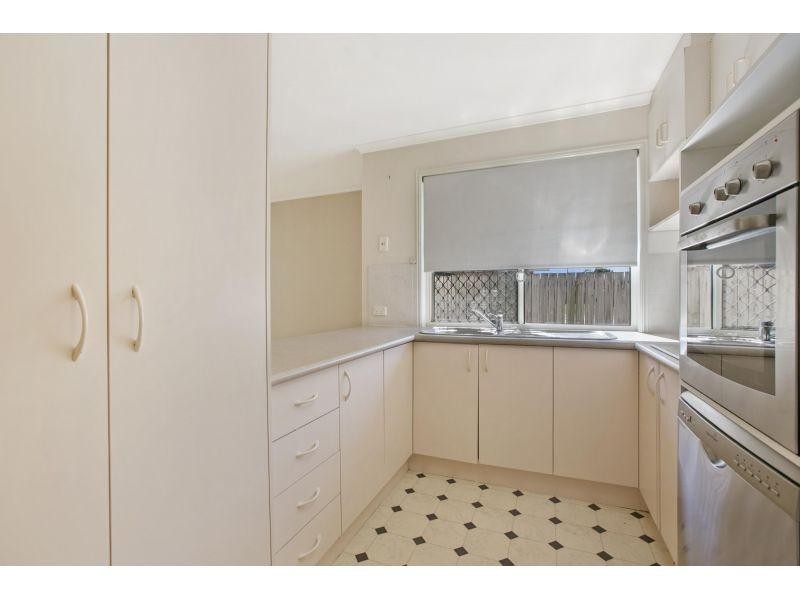 16 Magdalene Street, Wynnum West QLD 4178