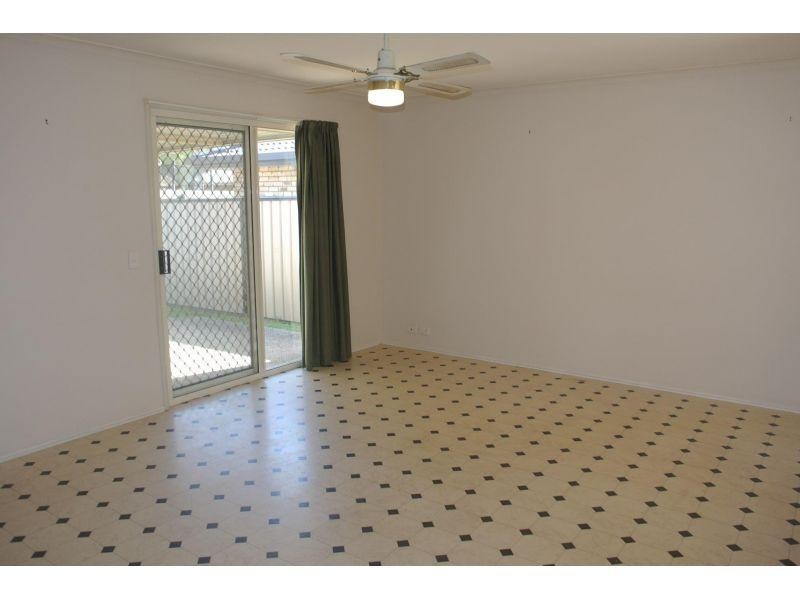 16 Magdalene Street, Wynnum West QLD 4178