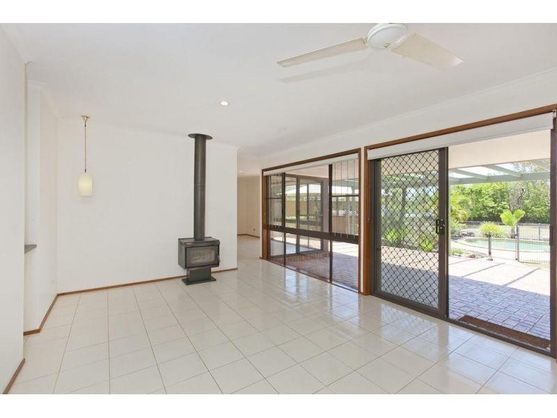 12 Oakwood Street, Capalaba QLD 4157