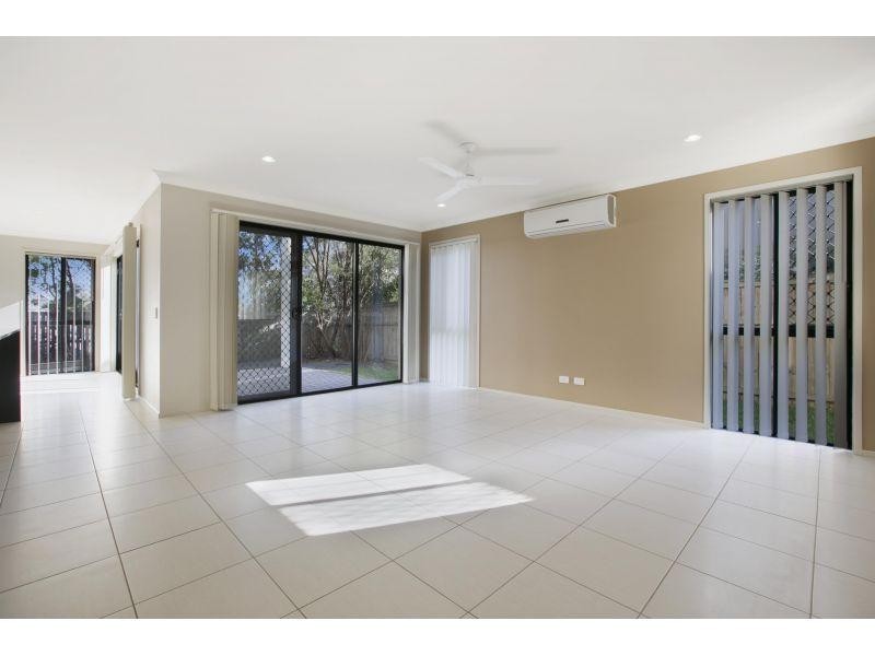 17 Lachlan Drive, Wakerley QLD 4154