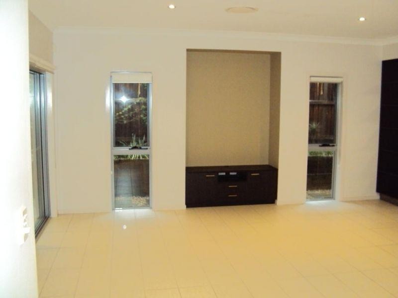 18 Bayschester Place, Wakerley QLD 4154