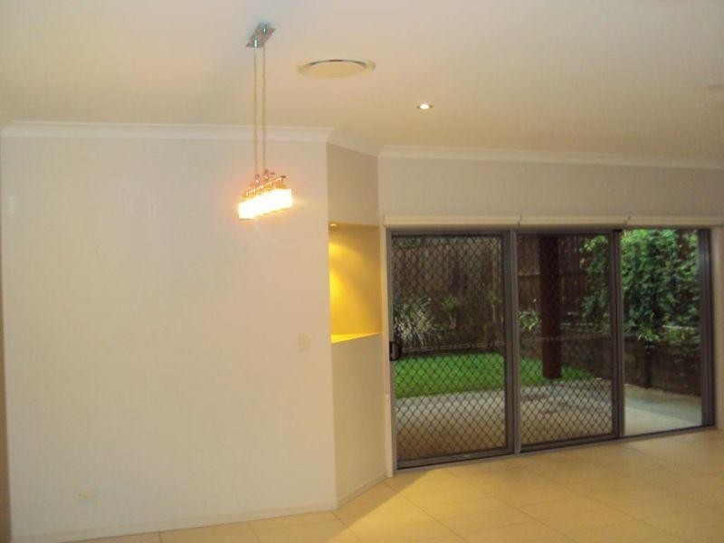18 Bayschester Place, Wakerley QLD 4154