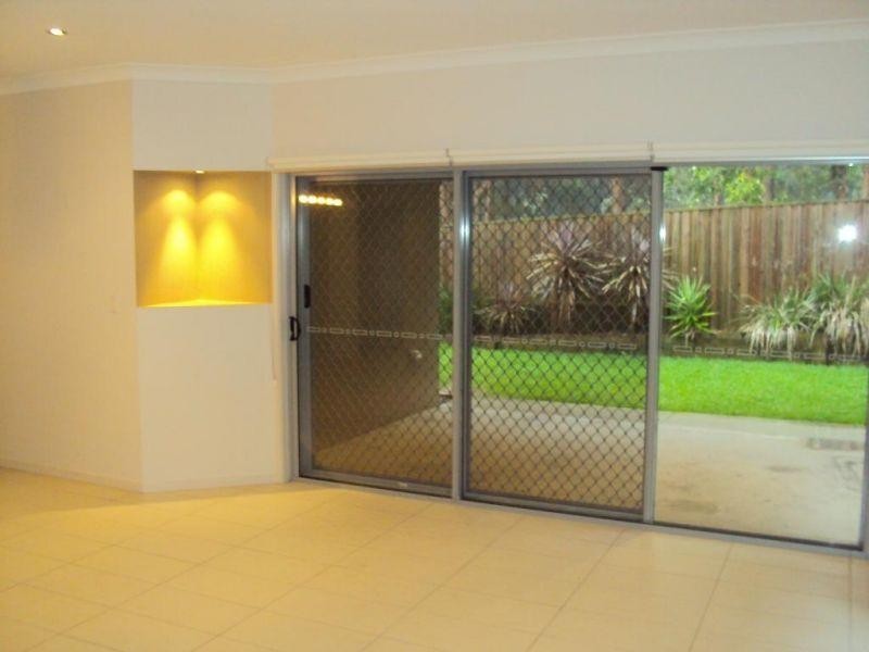 18 Bayschester Place, Wakerley QLD 4154
