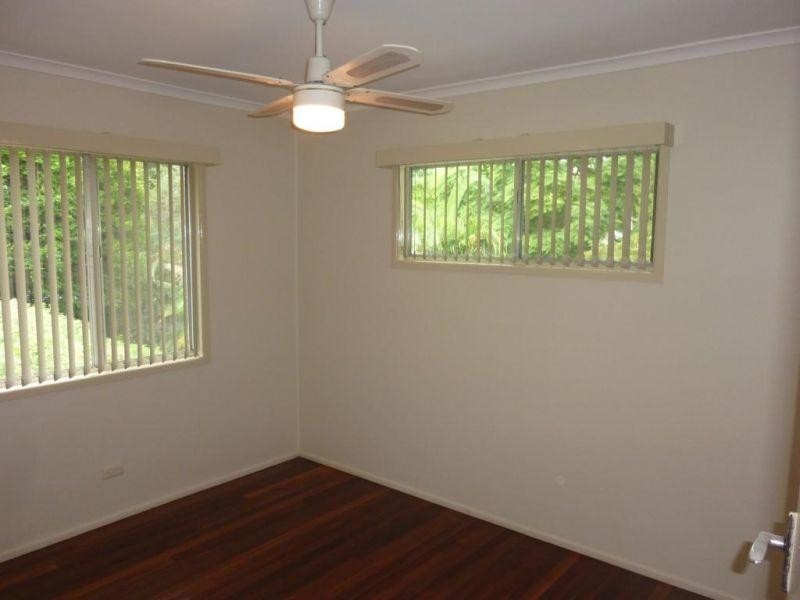 50 Roseberry Parade, Wynnum West QLD 4178