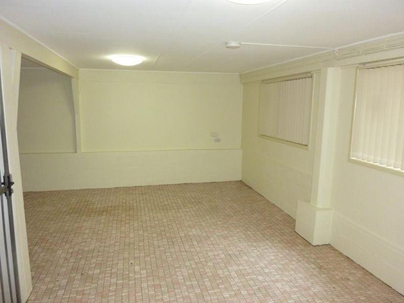 50 Roseberry Parade, Wynnum West QLD 4178