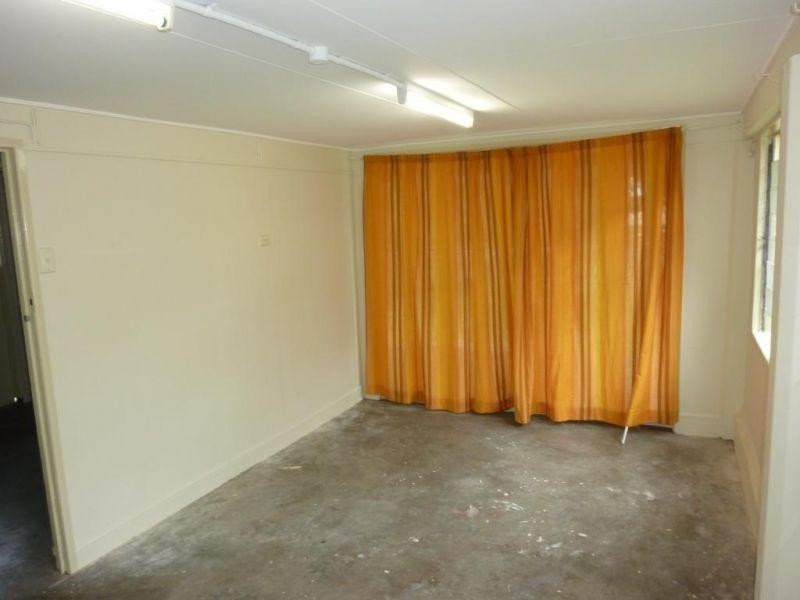 50 Roseberry Parade, Wynnum West QLD 4178