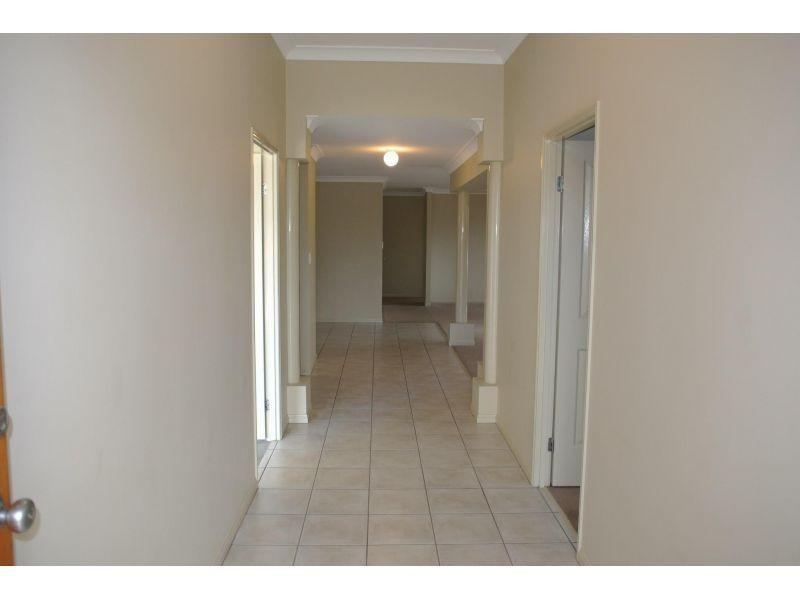 17 Rudkin Street, Wakerley QLD 4154