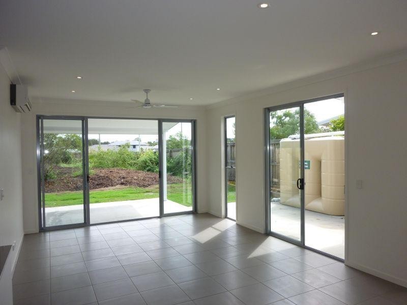 16 Grandis Close, Wakerley QLD 4154