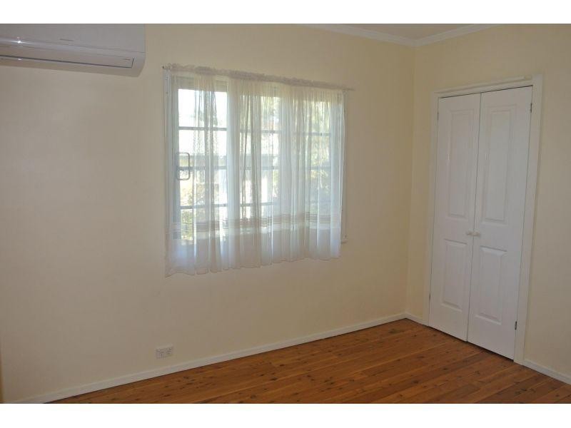 53  Wondall Road, Wynnum West QLD 4178