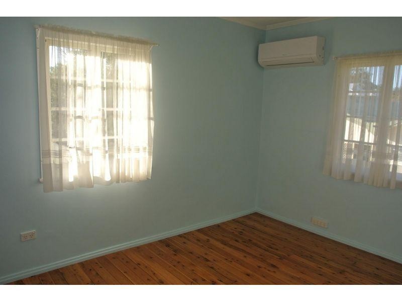 53  Wondall Road, Wynnum West QLD 4178