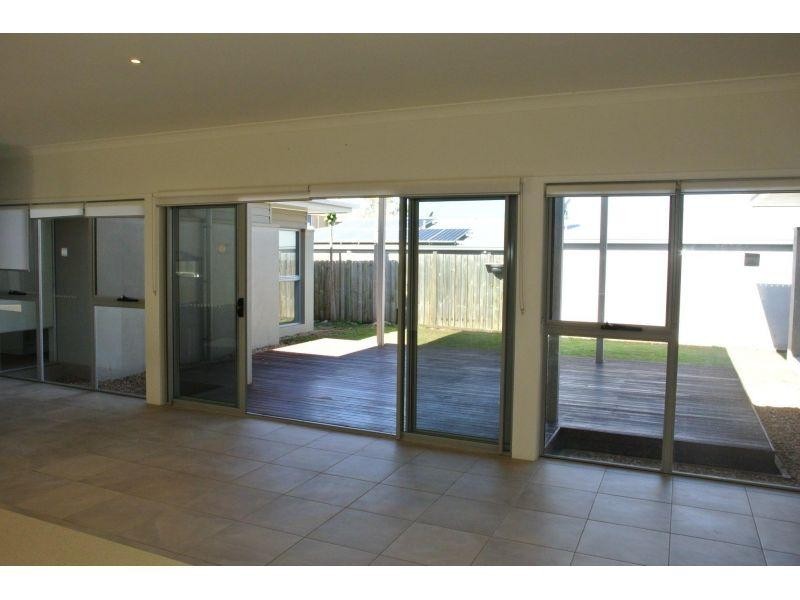 32  Macquarie Street, Wakerley QLD 4154