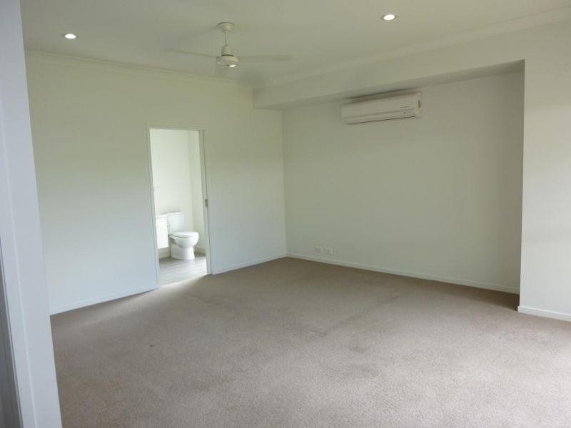 32  Macquarie Street, Wakerley QLD 4154