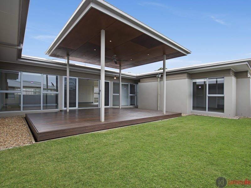 32  Macquarie Street, Wakerley QLD 4154